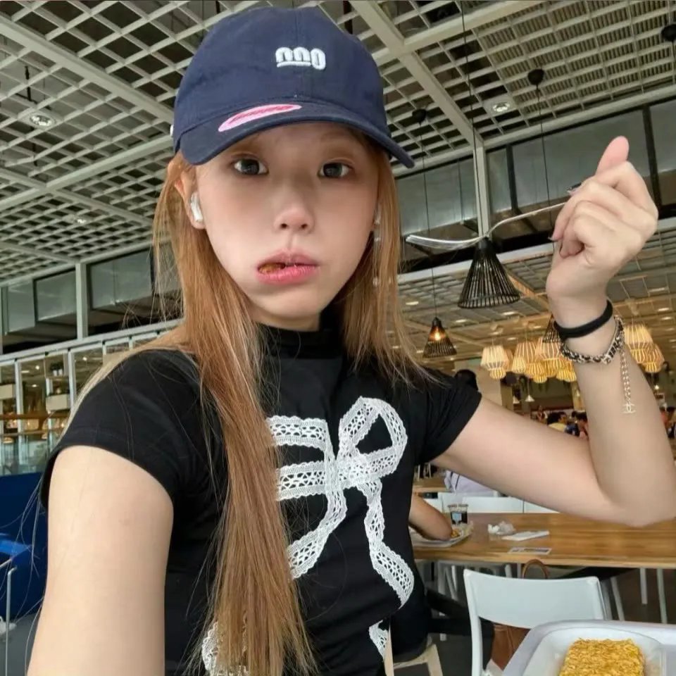 粉红色和铲子